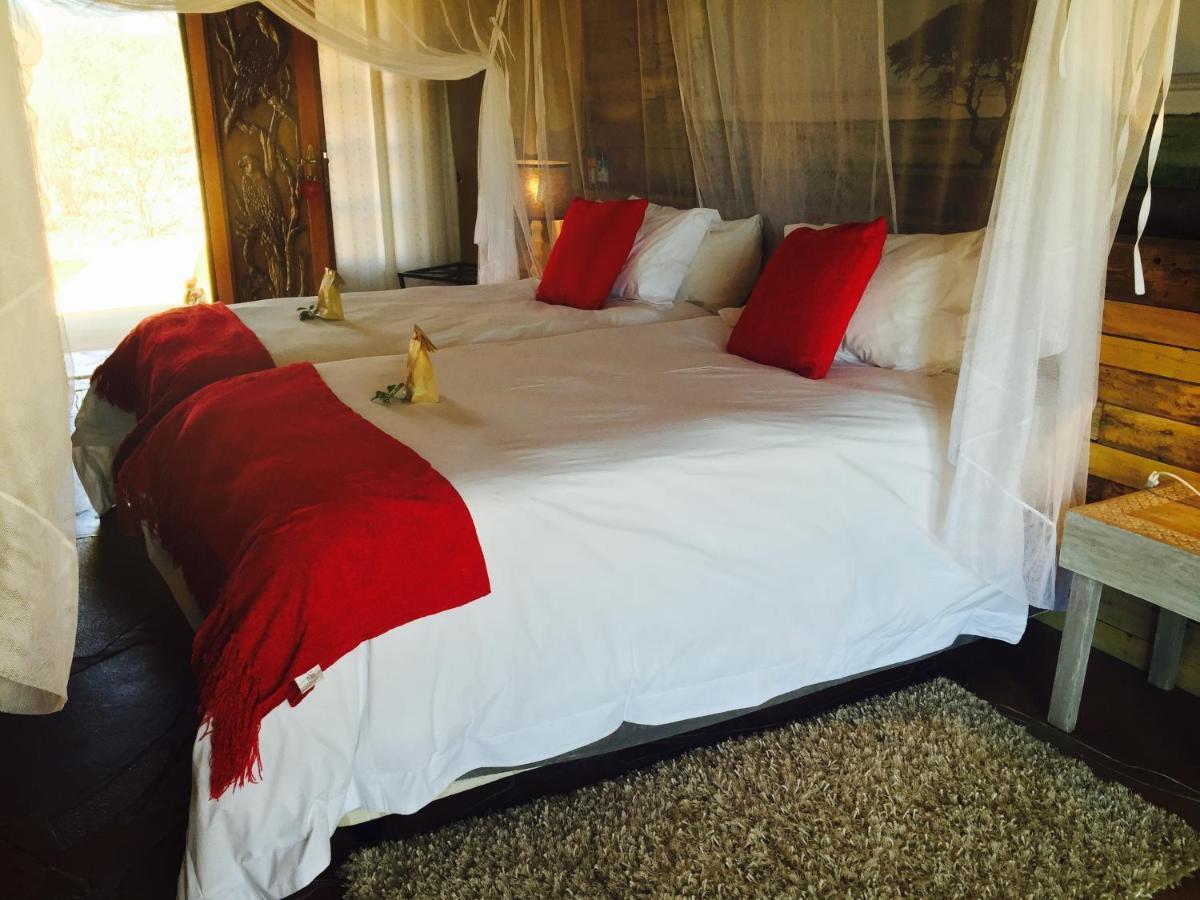 Okutala Etosha Lodge เอาท์โจ ภายนอก รูปภาพ