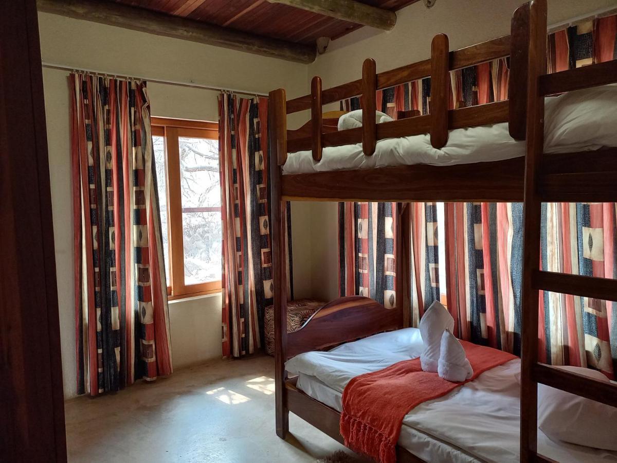 Okutala Etosha Lodge เอาท์โจ ภายนอก รูปภาพ